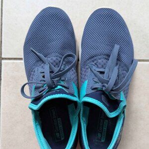 New Balance sneakers, women's, size 9